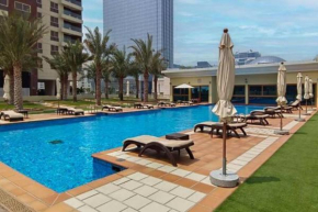Manzil - 2BR Home with Waterfront Views in Palm
